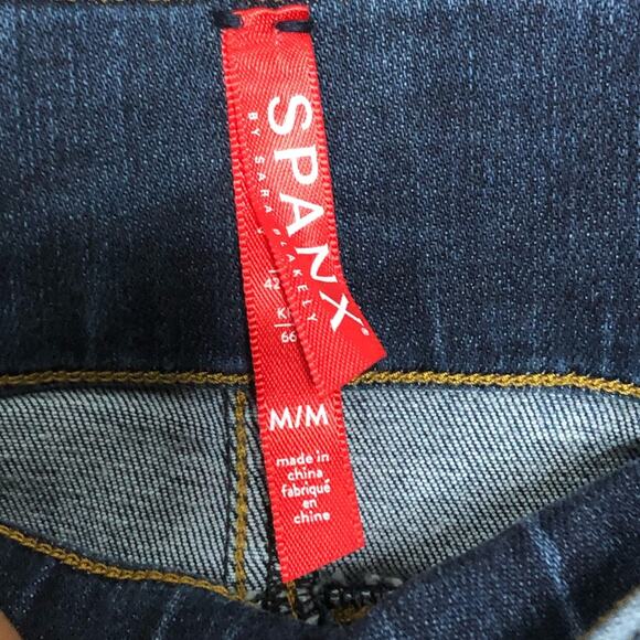 Spanx Distressed Ankle Skinny Jeans - Picture 4 of 7